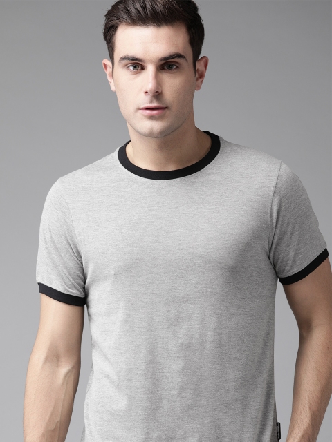 

Roadster Men Grey Melange Solid Round Neck T-shirt