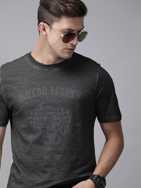 

Roadster Men Black Printed Round Neck T-shirt