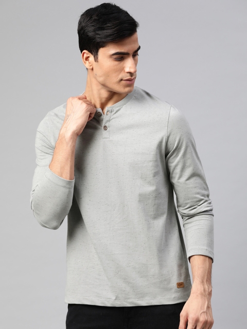 

Roadster Men Grey Textured Henley Neck T-shirt