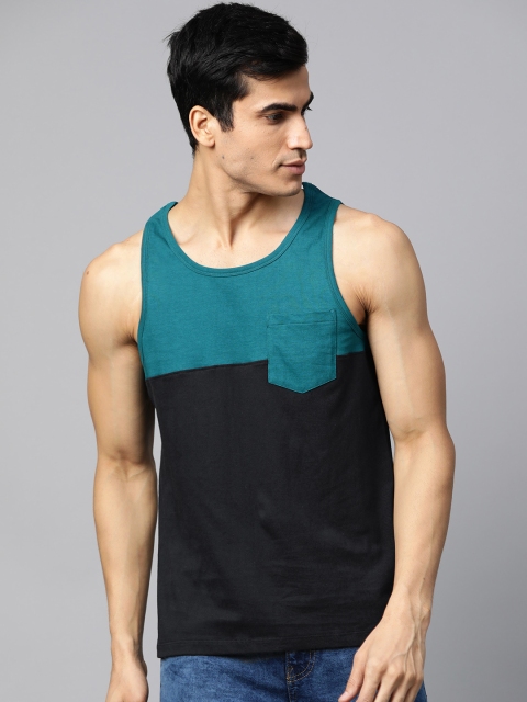 

Roadster Men Blue Colourblocked Round Neck T-shirt