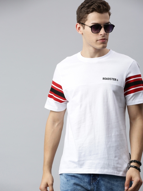 

Roadster Men White Solid Round Neck T-shirt with Printed Detailing