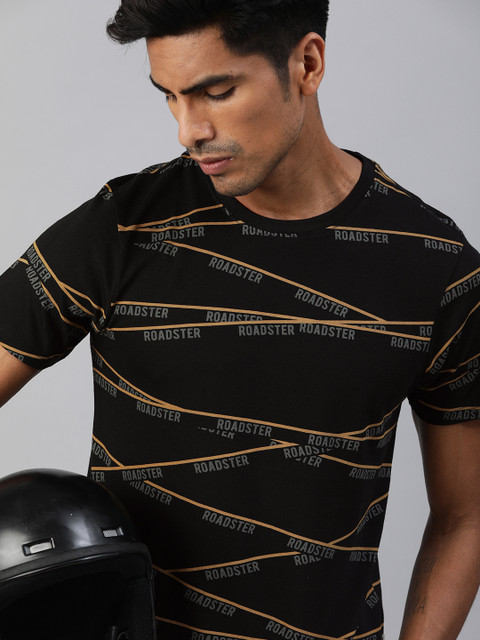 

Roadster Men Black Grey Printed Round Neck Pure Cotton T-shirt