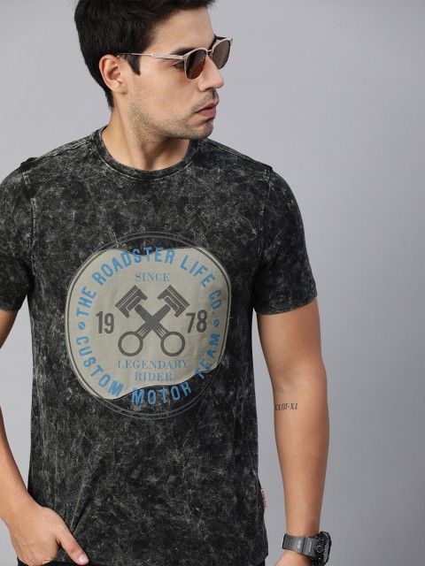 

Roadster Men Black Printed Round Neck T-shirt