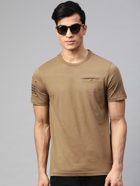 

Roadster Men Mustard Brown Solid Round Neck T-shirt