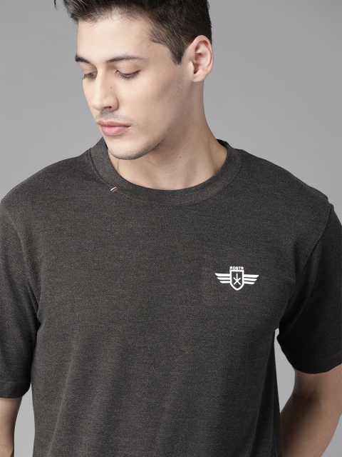 

Roadster Men Charcoal Grey Solid Round Neck T-shirt