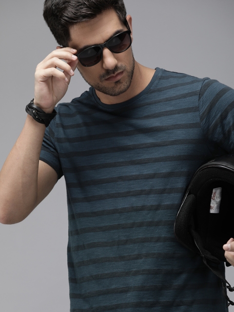 

Roadster Men Navy Blue & Black Pure Cotton Striped Round Neck T-shirt