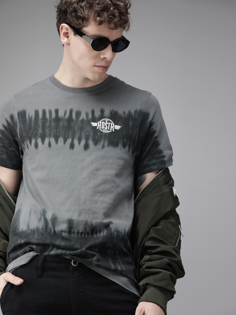 

Roadster Men Charcoal Grey Dyed Round Neck T-shirt