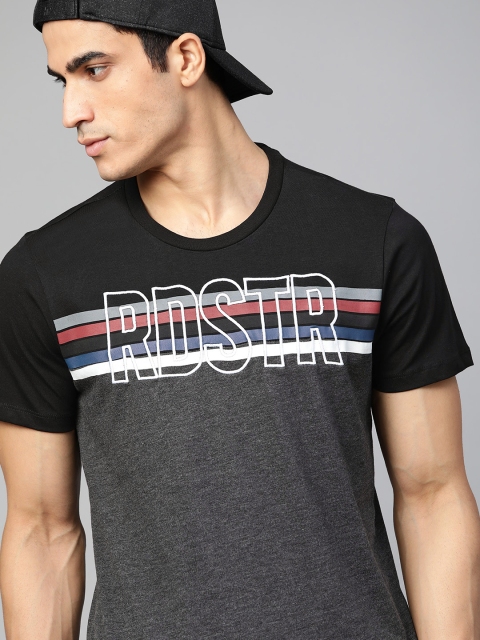 

Roadster Men Charcoal Grey & Black Striped Detail Round Neck T-shirt