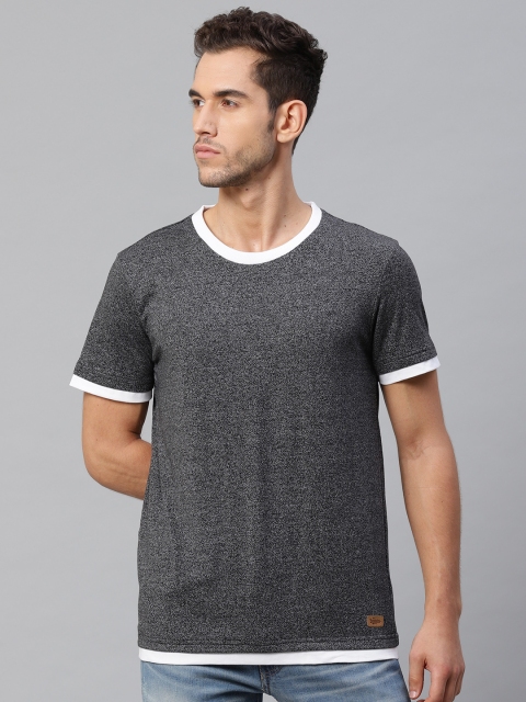 

Roadster Men Charcoal Grey Self Design Round Neck T-shirt