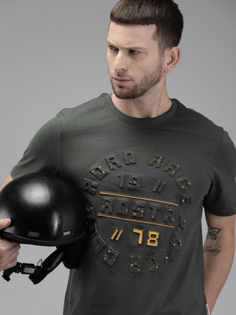 

Roadster Men Charcoal Grey Embossed Round Neck T-shirt