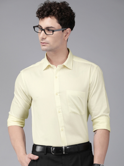 

Park Avenue Men Yellow Slim Fit Solid Formal Shirt