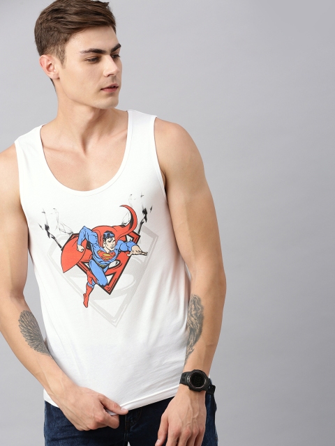 

Huetrap Superman Men White Scoop Neck T-shirt