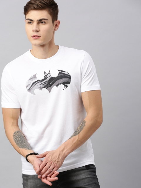 

Huetrap Batman Men White Round Neck T-shirt