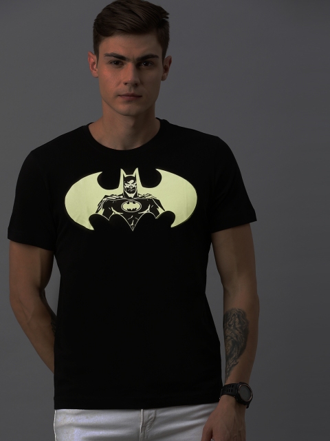 

Huetrap Batman Men Black Glow in the Dark Round Neck Pure Cotton T-shirt