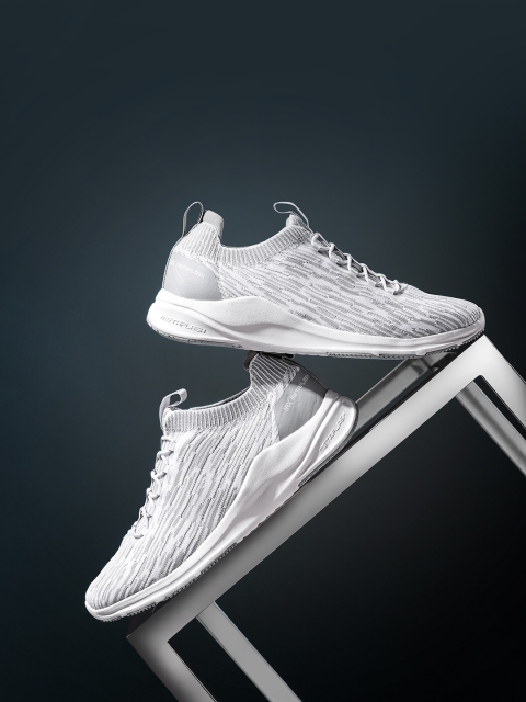 

HRX by Hrithik Roshan Men White & Grey Metaflash Running Shoes