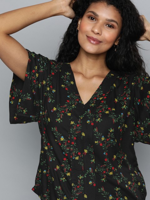 

HERE&NOW Women Black & Green Printed Top