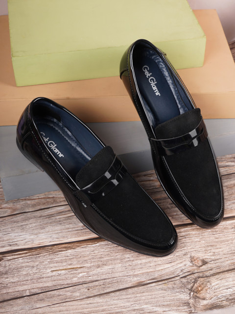 

Get Glamr Men Black Loafers