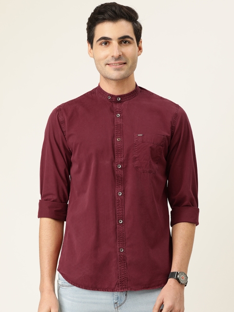

Lee Cooper Men Maroon Regular Fit Solid Casual Shirt