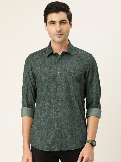 

Lee Cooper Men Green Regular Fit Printed Casual Shirt