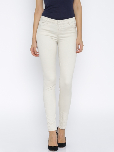 

ONLY Women Beige Solid Slim Fit Chino Trousers