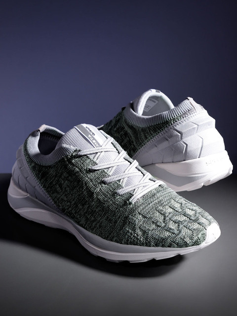 

HRX by Hrithik Roshan Men Charcoal Grey Meta Grip 1.0 Running Shoe