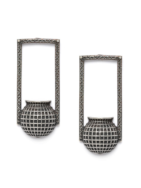 

VIDRUKARIH Silver-Plated Contemporary Drop Earrings