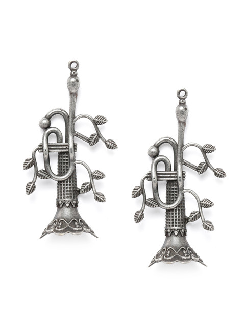 

VIDRUKARIH Silver-Plated Contemporary Drop Earrings