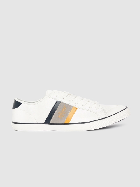 

Roadster Men White Solid Sneakers