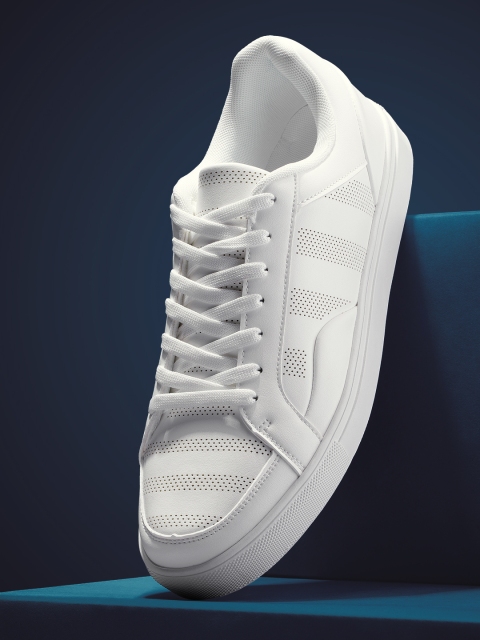 

HRX by Hrithik Roshan Men White Pro Sneaker