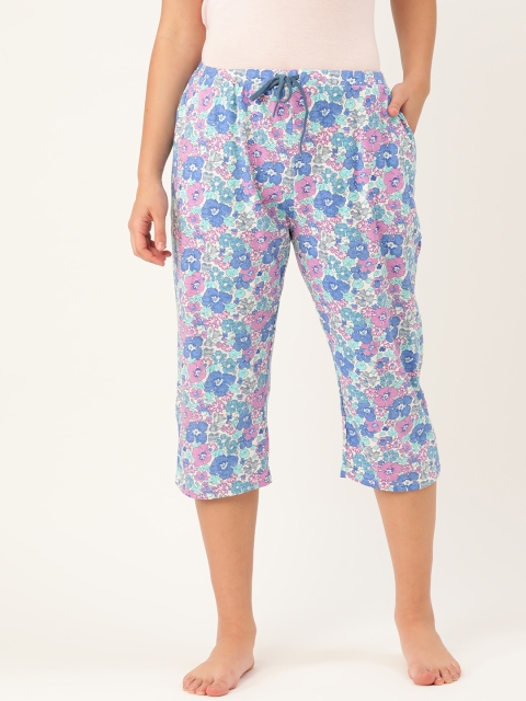 

9teenAGAIN Women White & Blue Floral Printed Regular Fit Lounge Capris