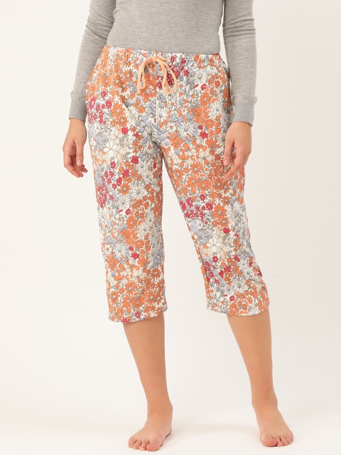 

9teenAGAIN Women White & Peach-Coloured Floral Print Regular Fit Lounge Capris