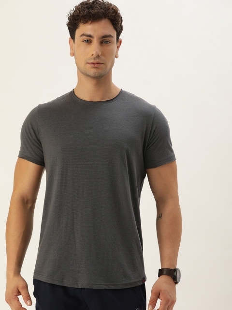

YWC Men Charcoal Grey Solid Round Neck T-shirt