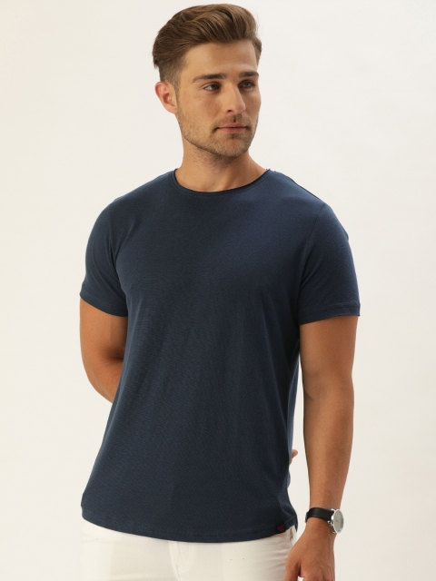 

YWC Men Navy Blue Solid Round Neck T-shirt