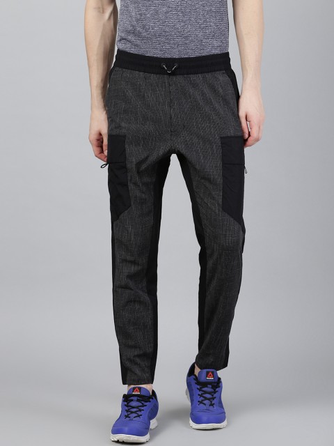 

Reebok Men Black Solid Training Supply Woven Cargo Pants