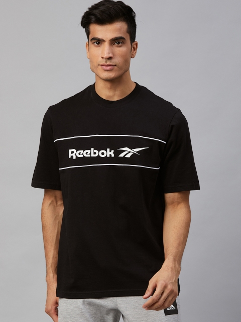 

Reebok Classic Men Black Linear F Solid T-Shirt