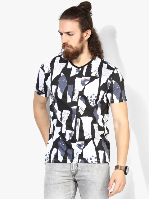 

Voi Jeans Men White & Black Abstract Print V-Neck T-shirt