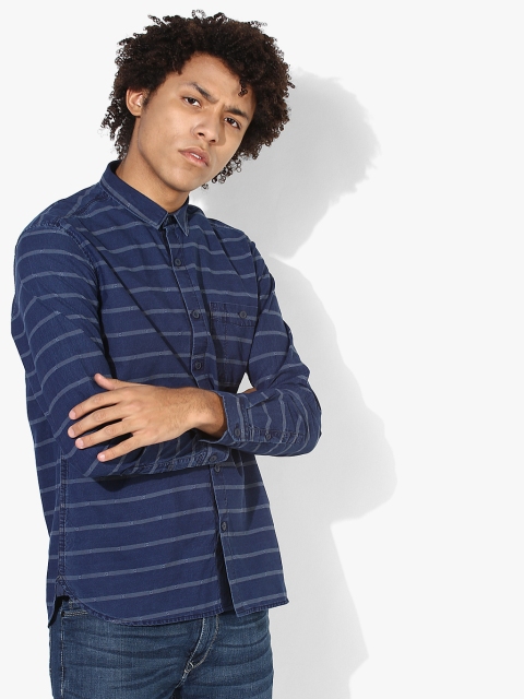 

Voi Jeans Men Navy Blue & Grey Striped Slim Fit Casual Shirt