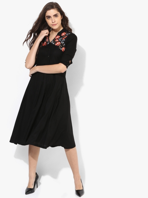 

MIAMINX Women Black Embroiderd Detail A-Line Dress
