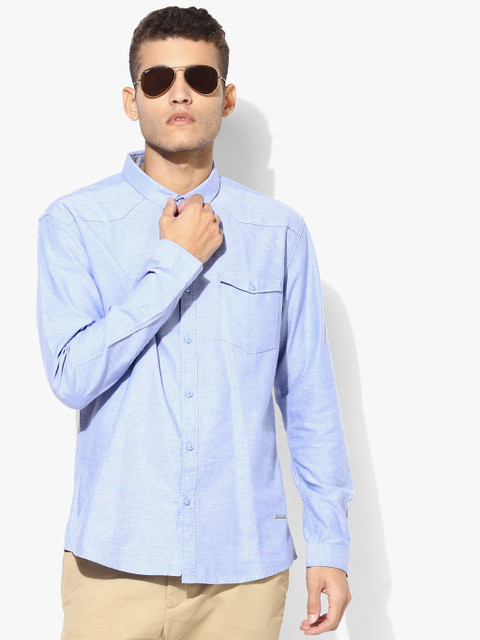 

Voi Jeans Men Blue Regular Fit Solid Casual Shirt