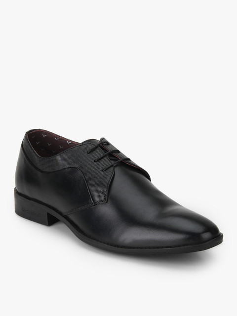 

Blackberrys Men Black Solid Leather Formal Derbys
