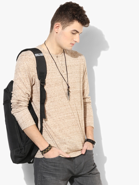 

Voi Jeans Men Beige Self Design Henley Neck T-shirt