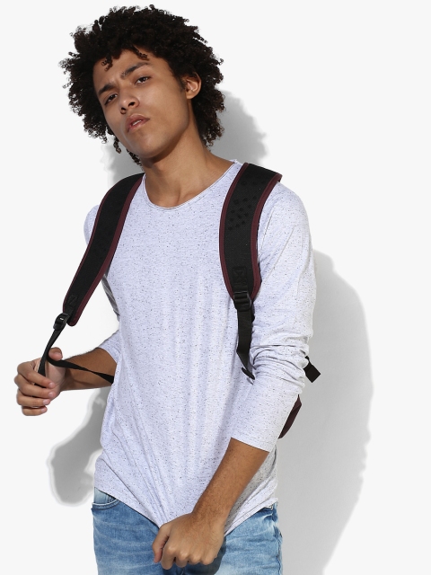 

Voi Jeans Men Grey Solid Round Neck T-shirt