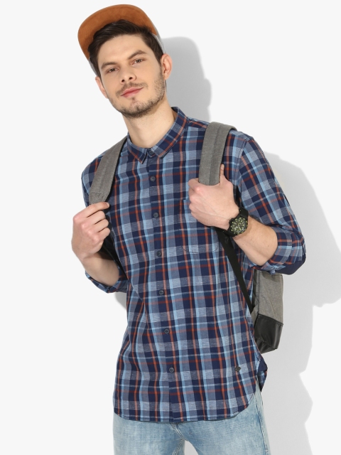

Voi Jeans Men Navy Blue Slim Fit Checked Casual Linen Shirt