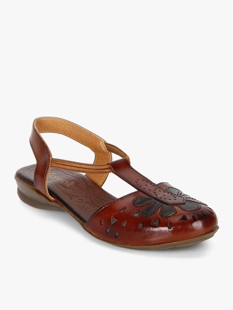 

Catwalk Women Brown & Black Laser Cut Ballerinas