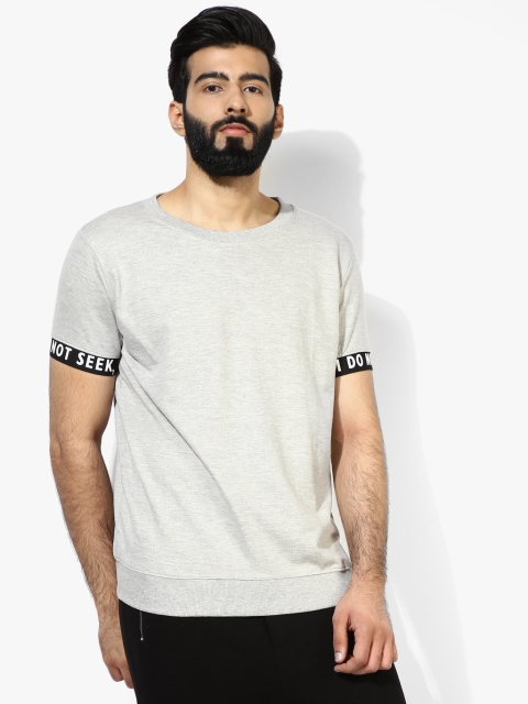 

Adamo London Men Grey Solid Round Neck T-shirt