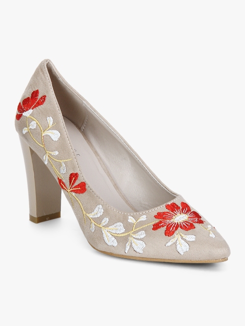 

Wet Blue Women Beige Woven Design Pumps