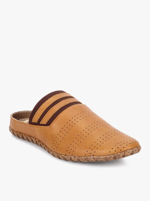 

El Paso Men Perforated Tan Clogs