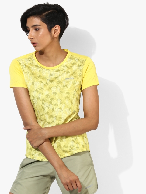 

2GO Women Yellow & Green Floral Print Round Neck T-shirt