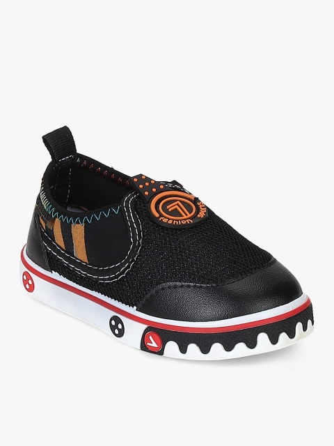 

Kittens Boys Black Solid Slip-on Sneakers