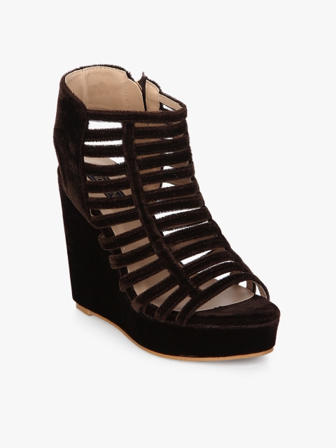 

Under Knee Women Brown Solid Sandals